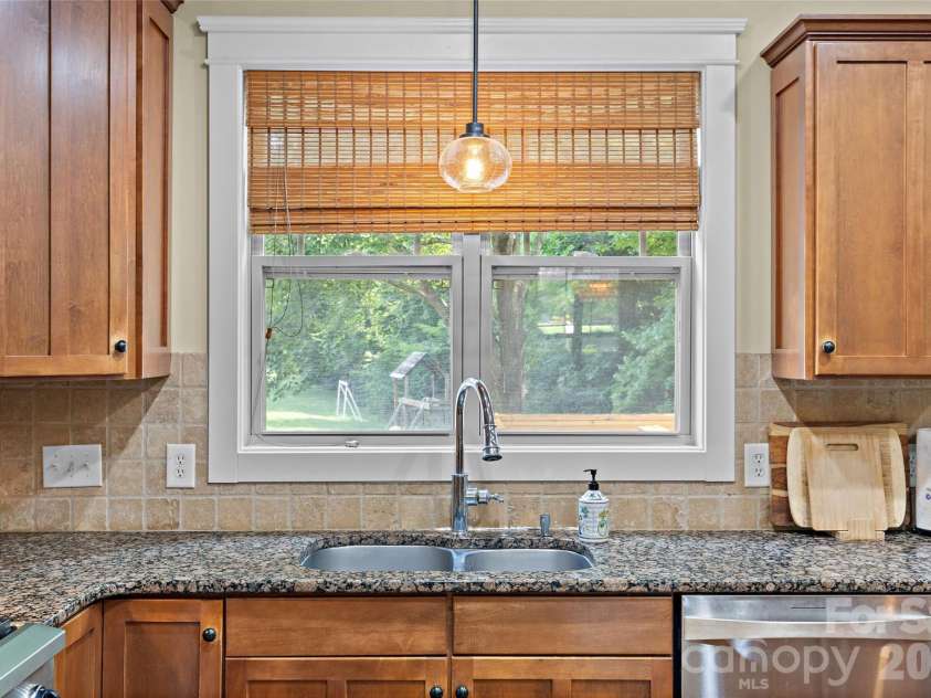 5141 Berkeley Park Court, Charlotte, NC 28277.  MLS# CAR4396509, YatesRealty ID 40394. 