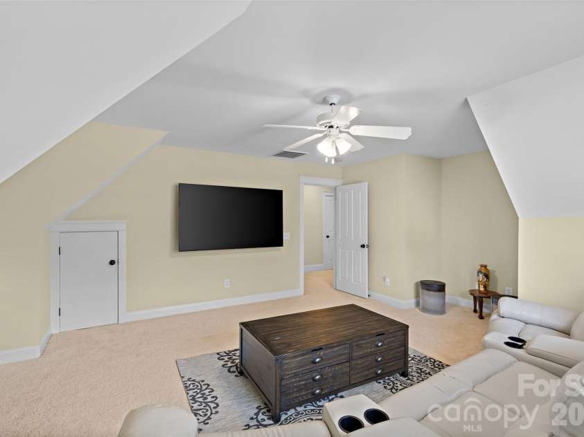 5141 Berkeley Park Court, Charlotte, NC 28277.  MLS# CAR4396509, YatesRealty ID 40394. 