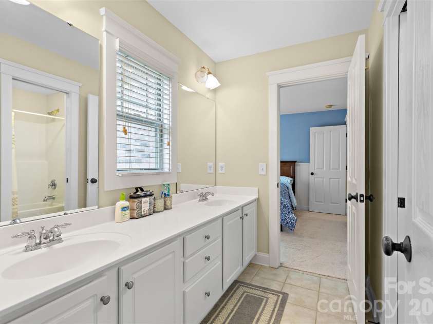 5141 Berkeley Park Court, Charlotte, NC 28277.  MLS# CAR4396509, YatesRealty ID 40394. 