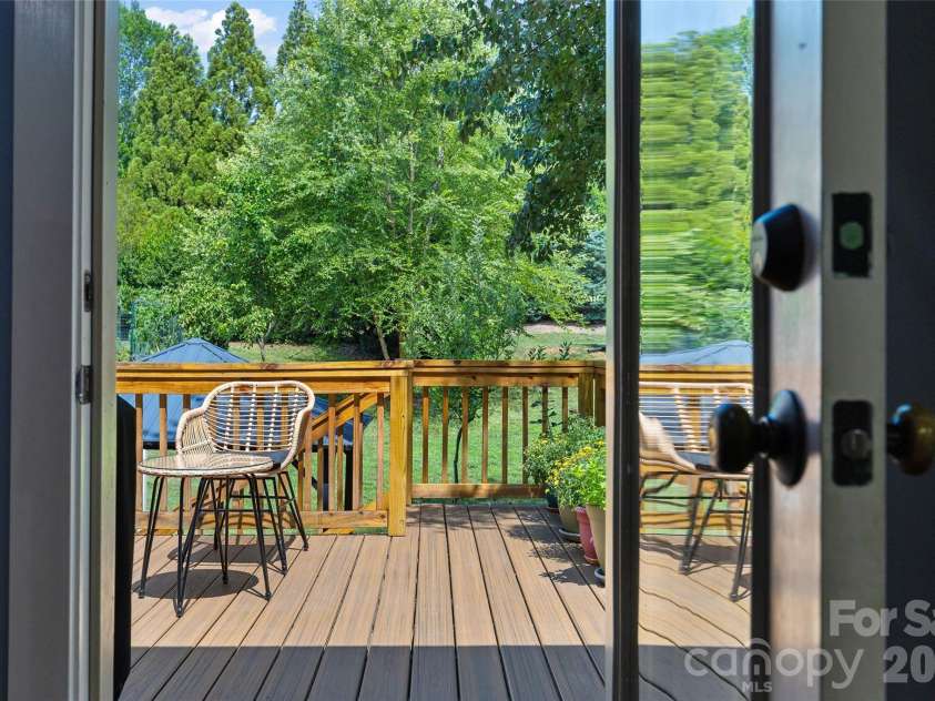 5141 Berkeley Park Court, Charlotte, NC 28277.  MLS# CAR4396509, YatesRealty ID 40394. 