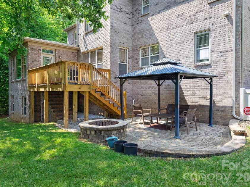 5141 Berkeley Park Court, Charlotte, NC 28277.  MLS# CAR4396509, YatesRealty ID 40394. 