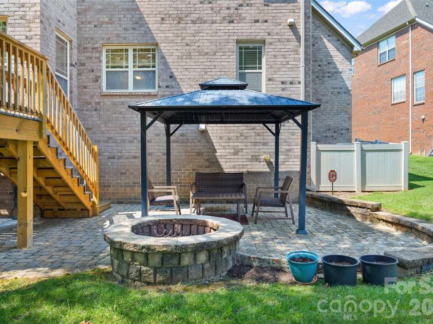 5141 Berkeley Park Court, Charlotte, NC 28277.  MLS# CAR4396509, YatesRealty ID 40394. 