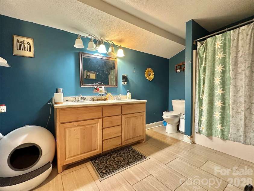 393 Mountain View Drive, Morganton, NC 28655.  MLS# CAR4408031, YatesRealty ID 40396. 