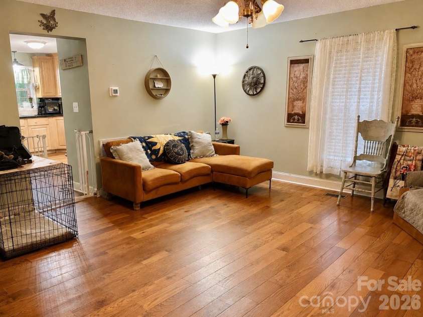 393 Mountain View Drive, Morganton, NC 28655.  MLS# CAR4408031, YatesRealty ID 40396. 