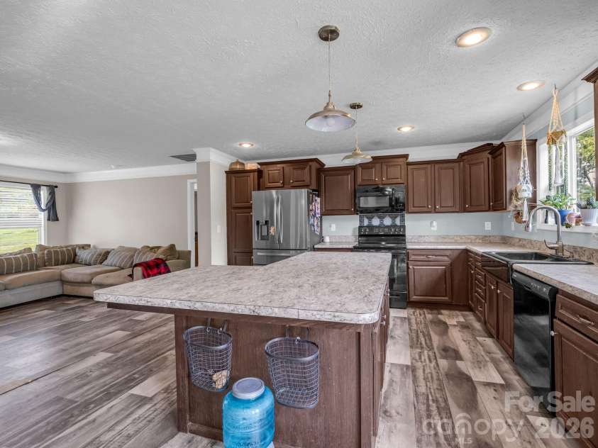 213 Big Oak Road, Hendersonville, NC 28792.  MLS# CAR4379139, YatesRealty ID 40398. 