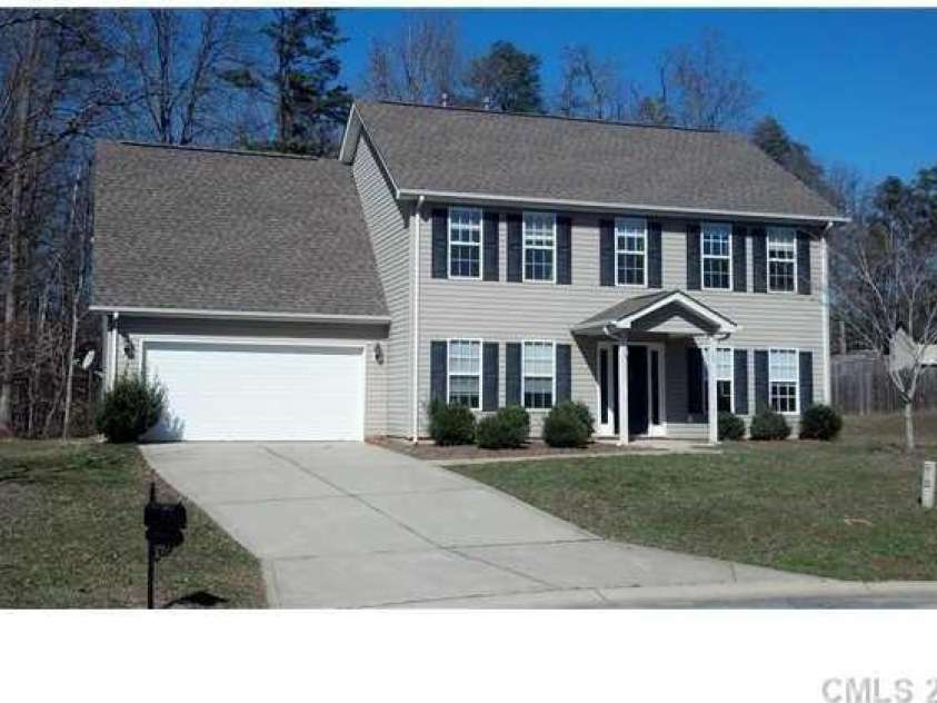 400 Antlers Court, Gastonia, NC 28052.  MLS# CAR4251396, YatesRealty ID 404. 