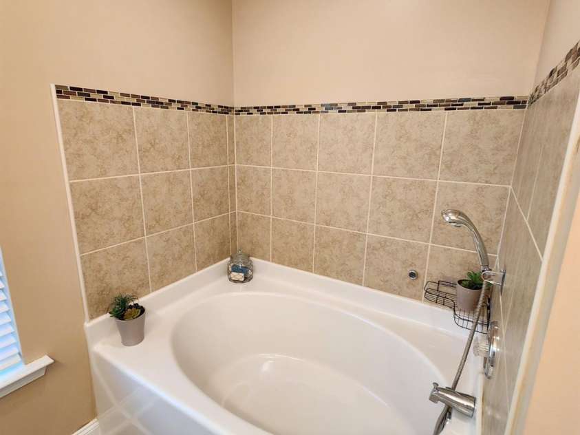 400 Antlers Court, Gastonia, NC 28052.  MLS# CAR4251396, YatesRealty ID 404. 