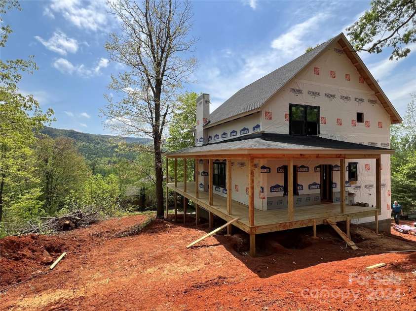 604 Blue Ridge Drive, Marion, NC 28752.  MLS# CAR4149851, YatesRealty ID 404. 