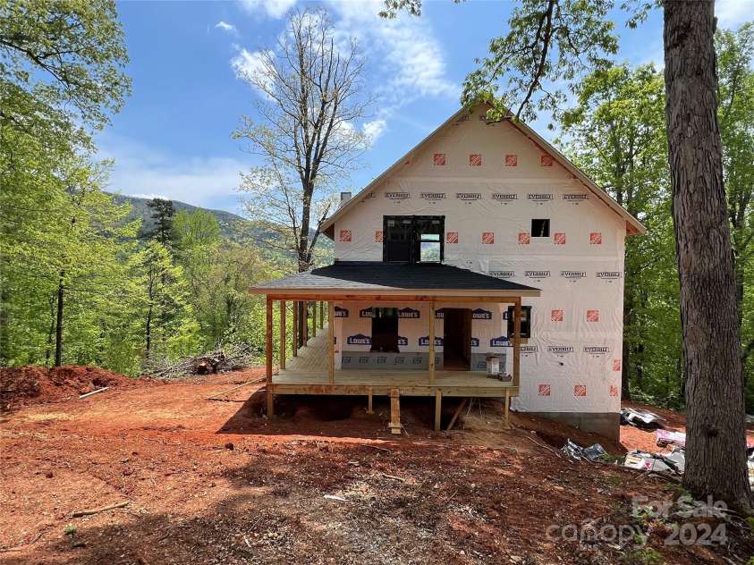 604 Blue Ridge Drive, Marion, NC 28752.  MLS# CAR4149851, YatesRealty ID 404. 