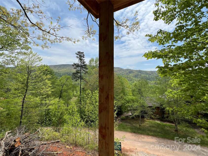 604 Blue Ridge Drive, Marion, NC 28752.  MLS# CAR4149851, YatesRealty ID 404. 