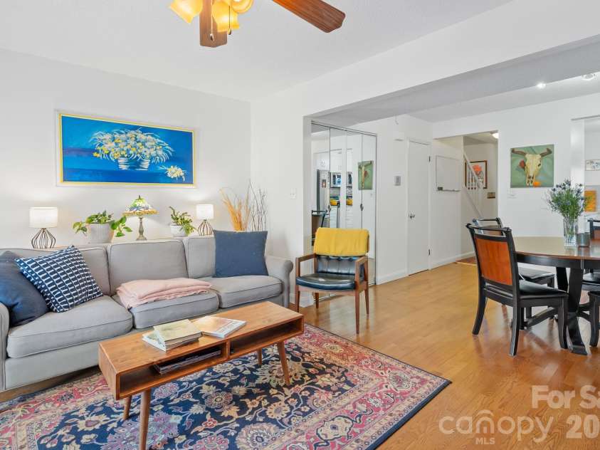 16 Spears Avenue, Asheville, NC 28801.  MLS# CAR4344321, YatesRealty ID 4040. Hardwood Floors