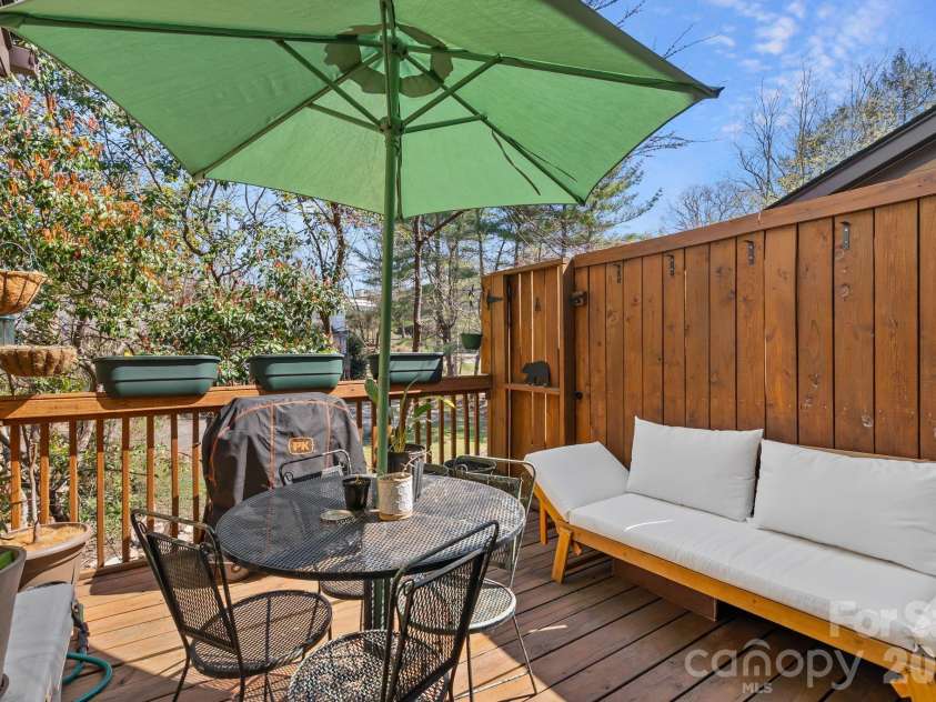 16 Spears Avenue, Asheville, NC 28801.  MLS# CAR4344321, YatesRealty ID 4040. Lounge on the Back Deck