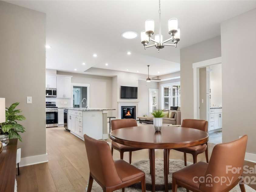 48 Creekside View Drive, Asheville, NC 28804.  MLS# CAR4046496, YatesRealty ID 4040. Virtually staged dining area.