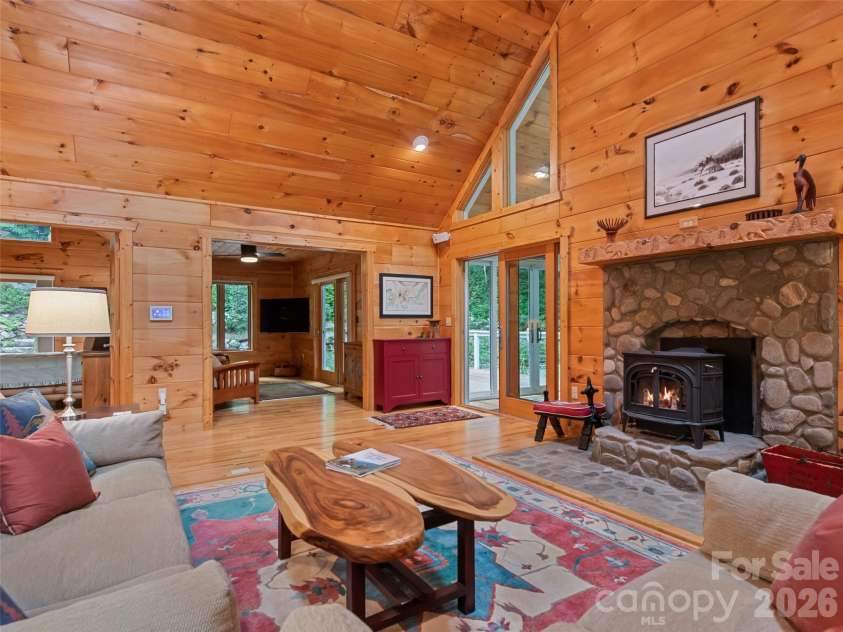 283 The High Road, Waynesville, NC 28786.  MLS# CAR4408195, YatesRealty ID 40400. 
