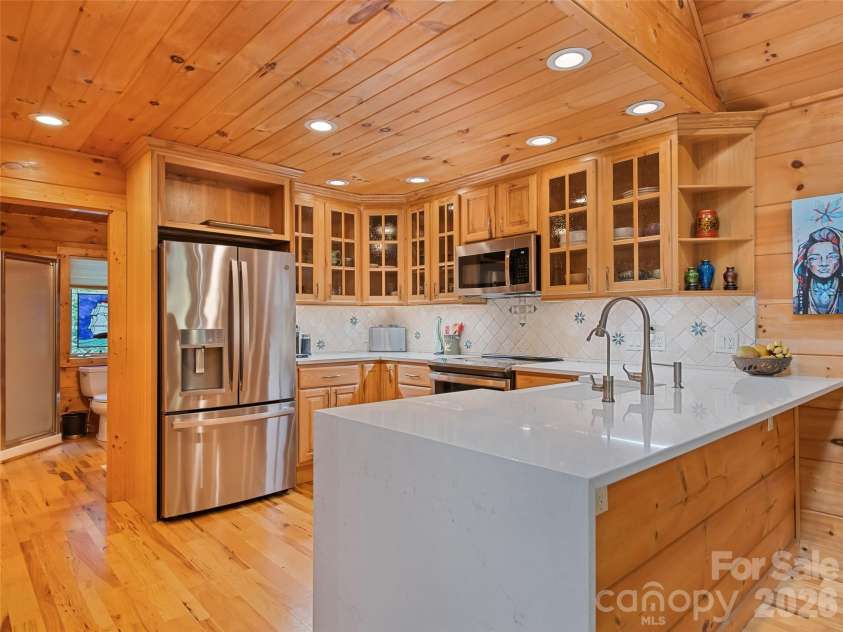 283 The High Road, Waynesville, NC 28786.  MLS# CAR4408195, YatesRealty ID 40400. 