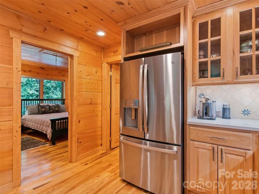 283 The High Road, Waynesville, NC 28786.  MLS# CAR4408195, YatesRealty ID 40400. 