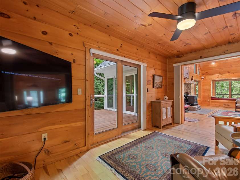 283 The High Road, Waynesville, NC 28786.  MLS# CAR4408195, YatesRealty ID 40400. 