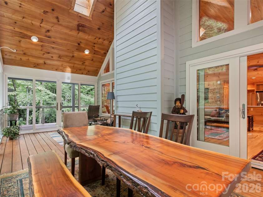 283 The High Road, Waynesville, NC 28786.  MLS# CAR4408195, YatesRealty ID 40400. 