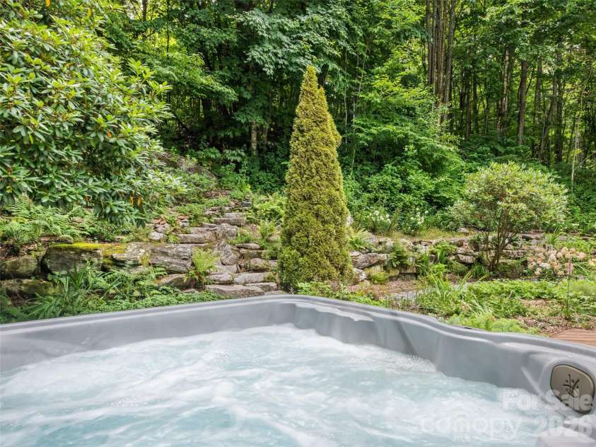 283 The High Road, Waynesville, NC 28786.  MLS# CAR4408195, YatesRealty ID 40400. 