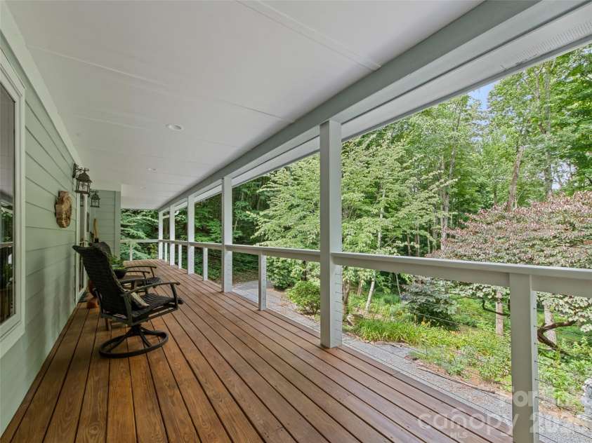 283 The High Road, Waynesville, NC 28786.  MLS# CAR4408195, YatesRealty ID 40400. 