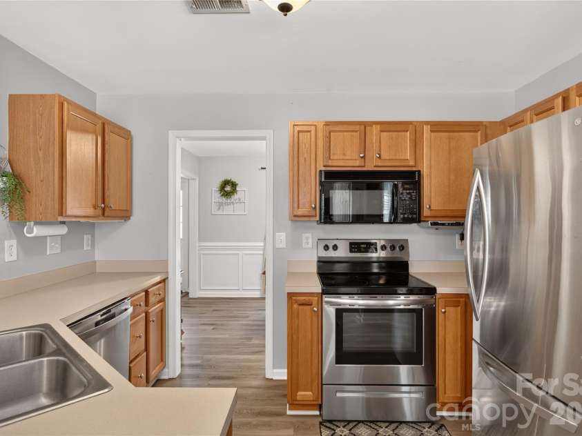 9200 High Rock Drive, Waxhaw, NC 28173.  MLS# CAR4408610, YatesRealty ID 40401. 