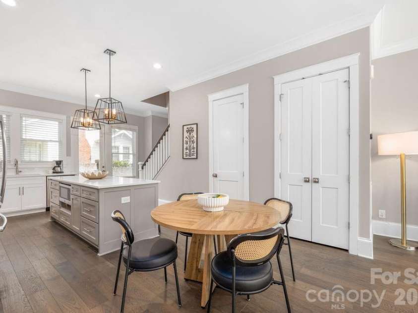 2728 Kilgo Way, Charlotte, NC 28205.  MLS# CAR4407297, YatesRealty ID 40402. 