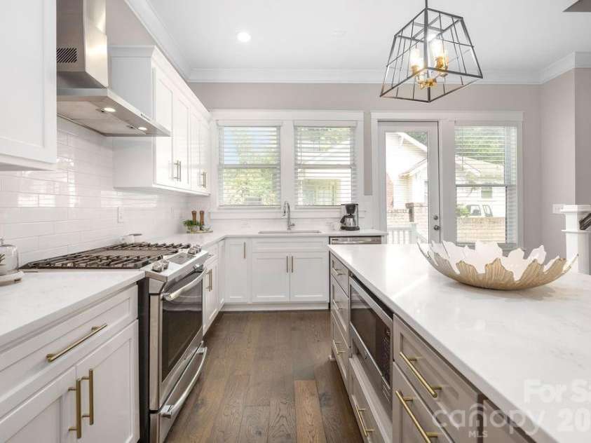 2728 Kilgo Way, Charlotte, NC 28205.  MLS# CAR4407297, YatesRealty ID 40402. 