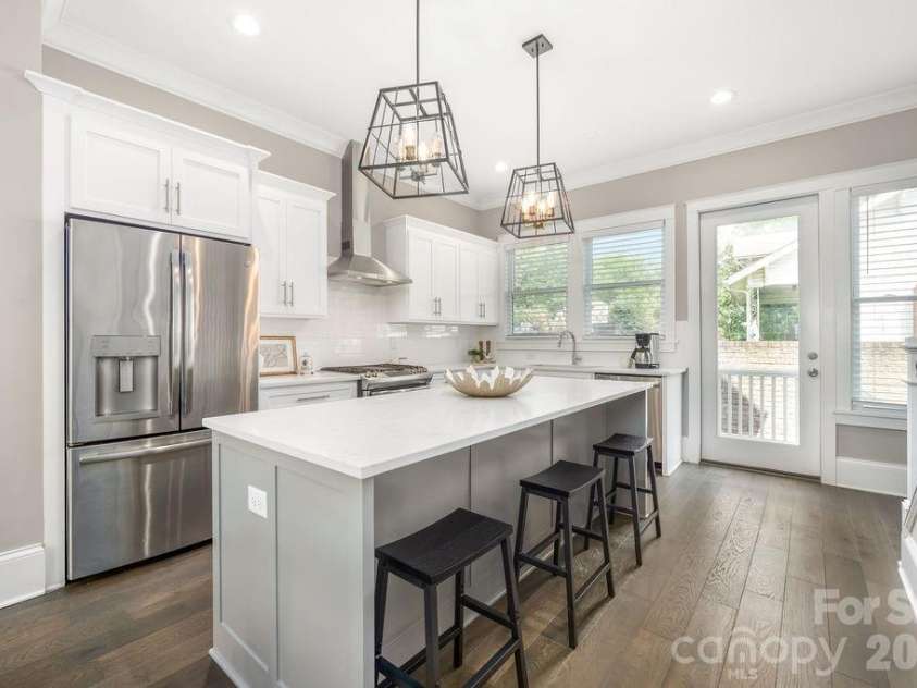 2728 Kilgo Way, Charlotte, NC 28205.  MLS# CAR4407297, YatesRealty ID 40402. 