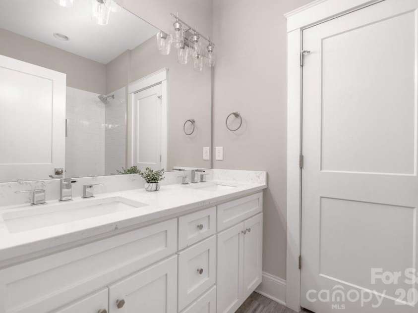 2728 Kilgo Way, Charlotte, NC 28205.  MLS# CAR4407297, YatesRealty ID 40402. 