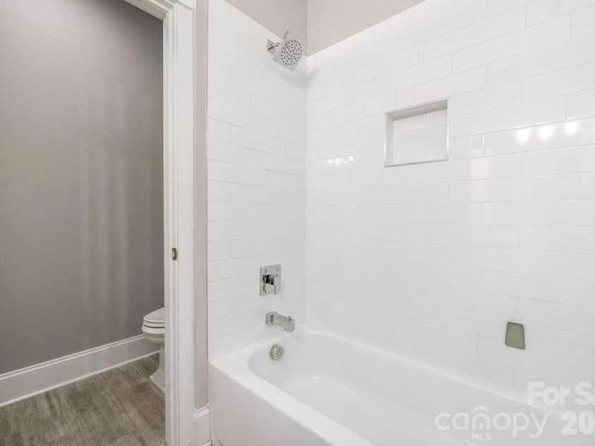 2728 Kilgo Way, Charlotte, NC 28205.  MLS# CAR4407297, YatesRealty ID 40402. 