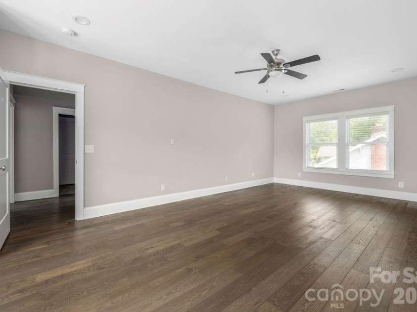 2728 Kilgo Way, Charlotte, NC 28205.  MLS# CAR4407297, YatesRealty ID 40402. 