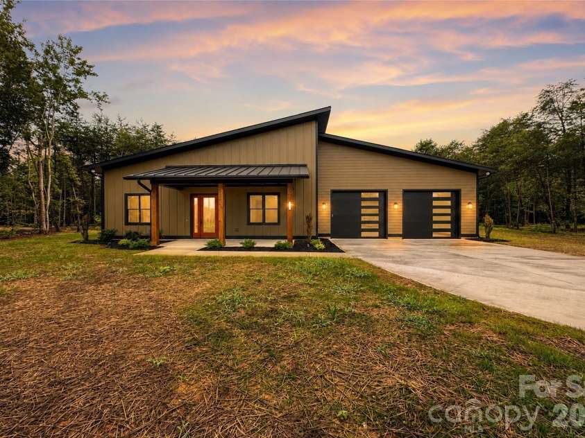 7401 Sherrills Ford Road, Sherrills Ford, NC 28673.  MLS# CAR4407784, YatesRealty ID 40403. 