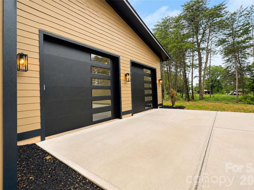 7401 Sherrills Ford Road, Sherrills Ford, NC 28673.  MLS# CAR4407784, YatesRealty ID 40403. 