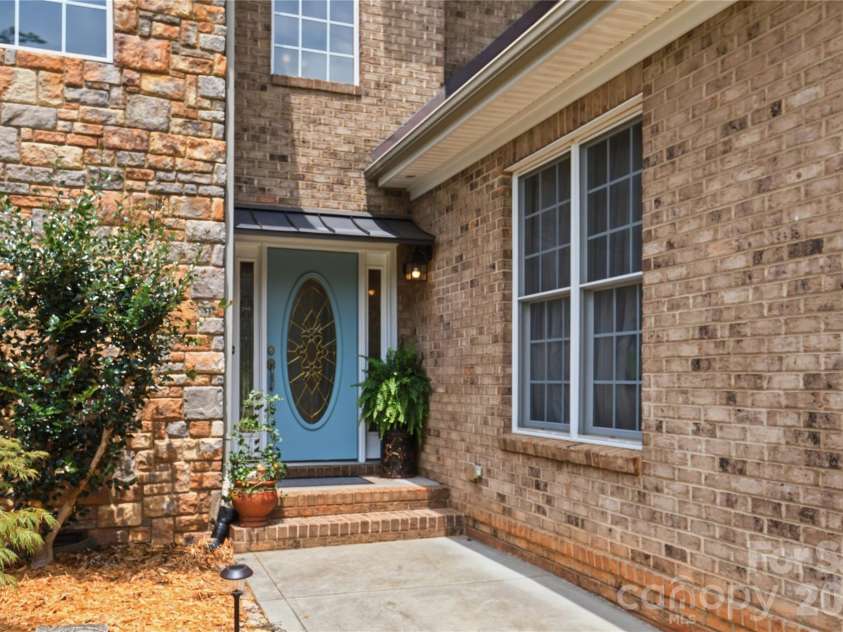 4029 Foxes Trail, Cramerton, NC 28032.  MLS# CAR4407400, YatesRealty ID 40404. 
