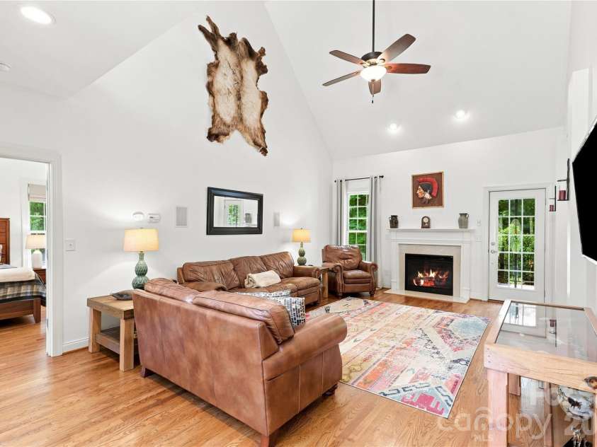 4029 Foxes Trail, Cramerton, NC 28032.  MLS# CAR4407400, YatesRealty ID 40404. 