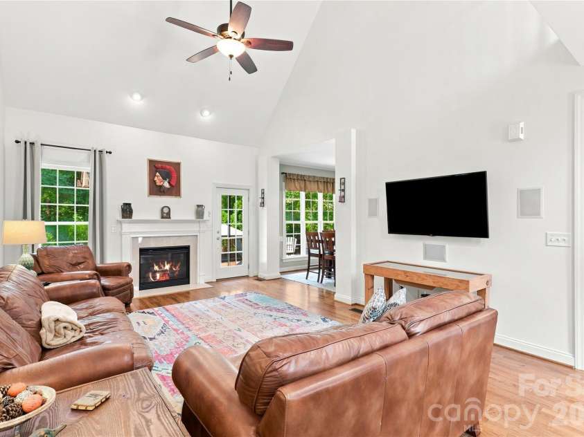 4029 Foxes Trail, Cramerton, NC 28032.  MLS# CAR4407400, YatesRealty ID 40404. 
