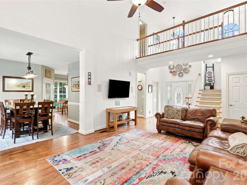 4029 Foxes Trail, Cramerton, NC 28032.  MLS# CAR4407400, YatesRealty ID 40404. 