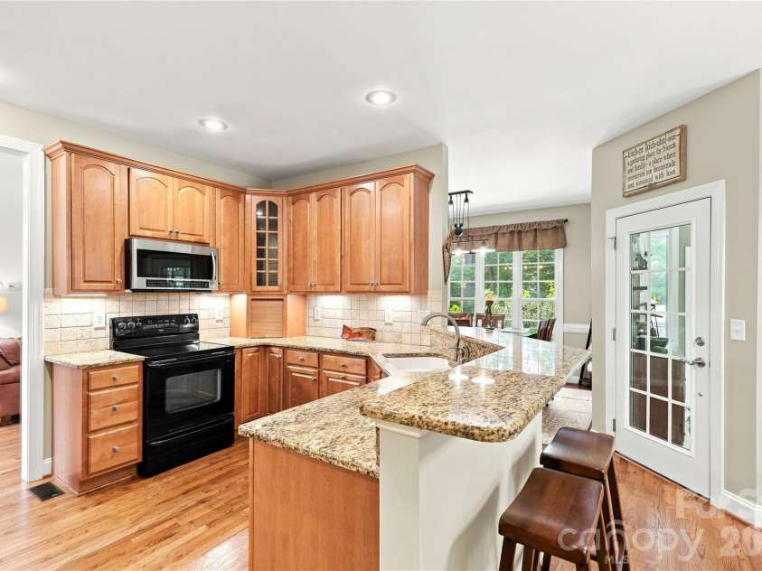 4029 Foxes Trail, Cramerton, NC 28032.  MLS# CAR4407400, YatesRealty ID 40404. 