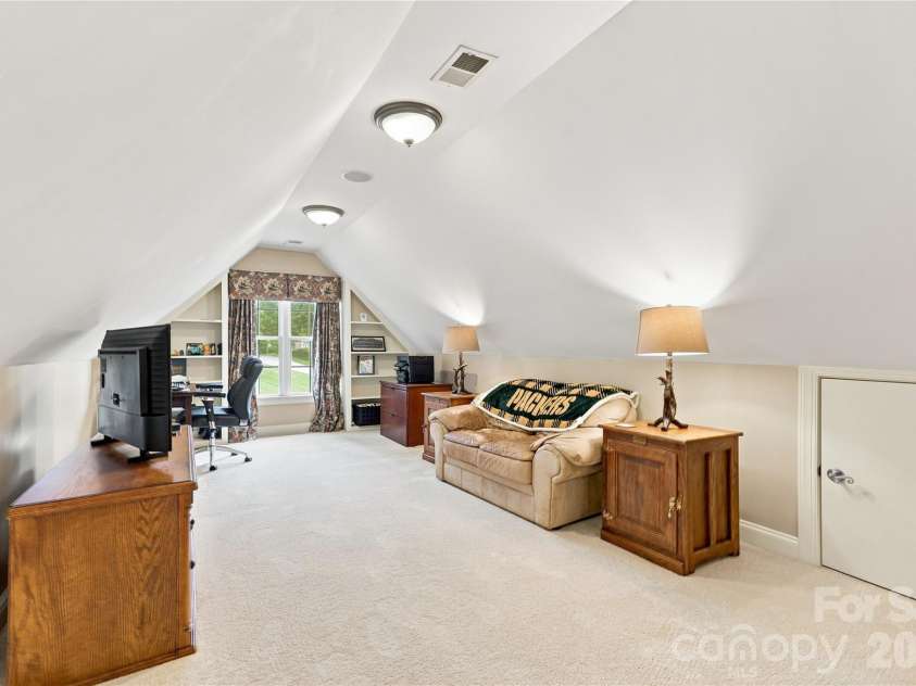 4029 Foxes Trail, Cramerton, NC 28032.  MLS# CAR4407400, YatesRealty ID 40404. 