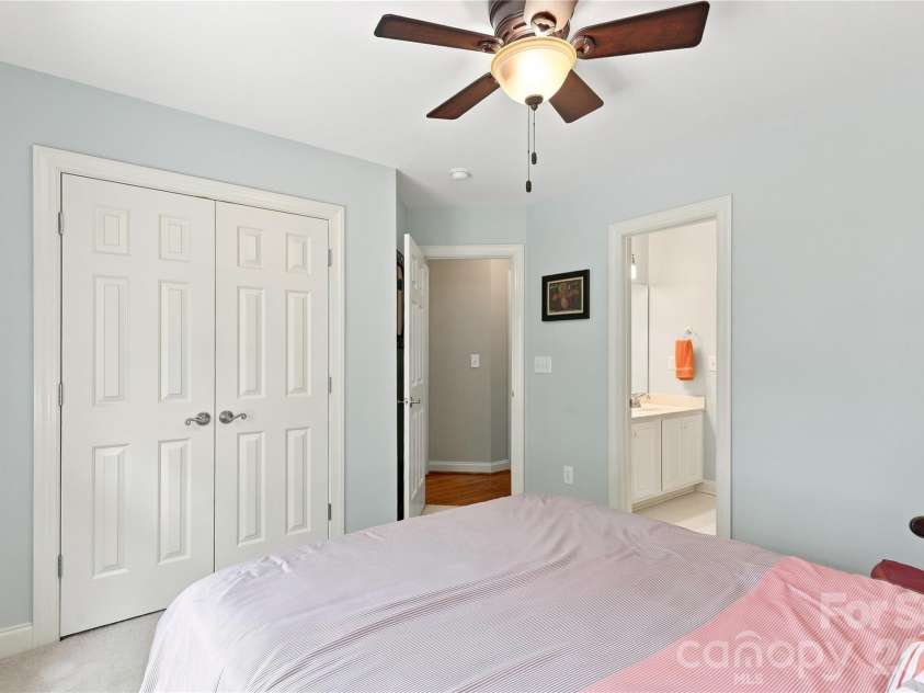 4029 Foxes Trail, Cramerton, NC 28032.  MLS# CAR4407400, YatesRealty ID 40404. 