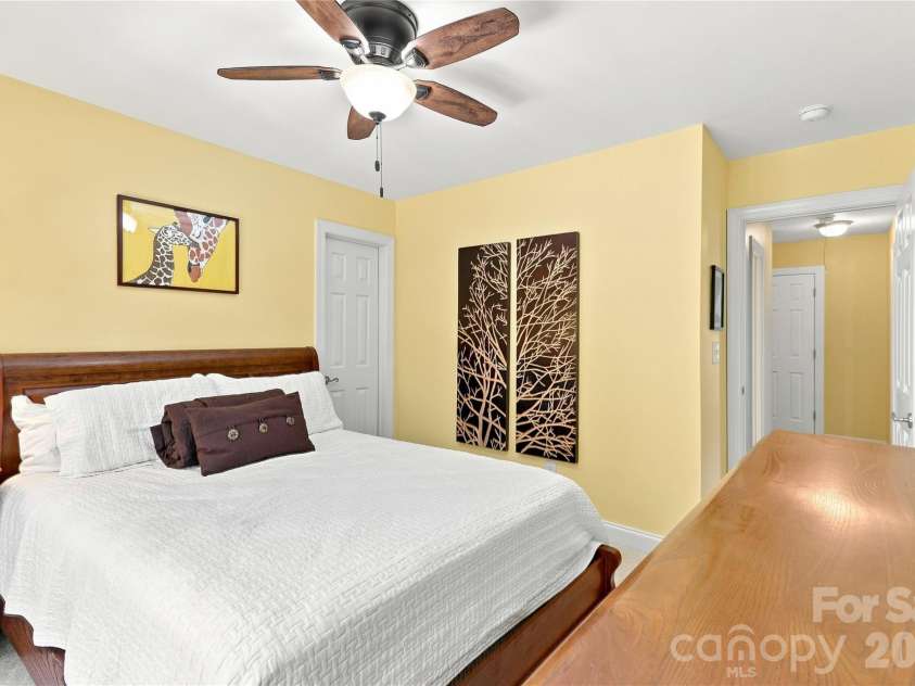 4029 Foxes Trail, Cramerton, NC 28032.  MLS# CAR4407400, YatesRealty ID 40404. 