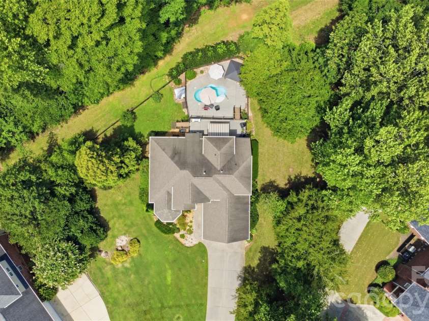4029 Foxes Trail, Cramerton, NC 28032.  MLS# CAR4407400, YatesRealty ID 40404. 