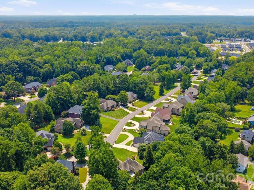 4029 Foxes Trail, Cramerton, NC 28032.  MLS# CAR4407400, YatesRealty ID 40404. 