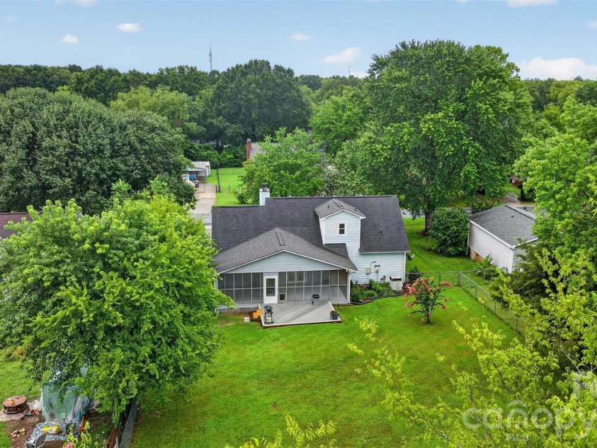 3550 Farm Lake Drive, Concord, NC 28027.  MLS# CAR4408143, YatesRealty ID 40405. 