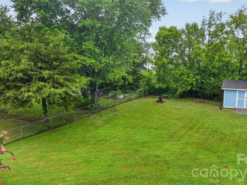 3550 Farm Lake Drive, Concord, NC 28027.  MLS# CAR4408143, YatesRealty ID 40405. 