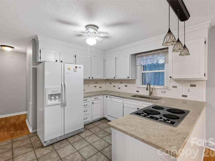 3550 Farm Lake Drive, Concord, NC 28027.  MLS# CAR4408143, YatesRealty ID 40405. 