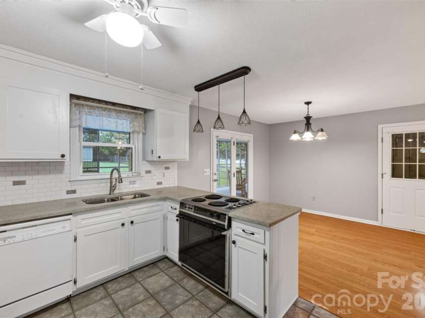 3550 Farm Lake Drive, Concord, NC 28027.  MLS# CAR4408143, YatesRealty ID 40405. 