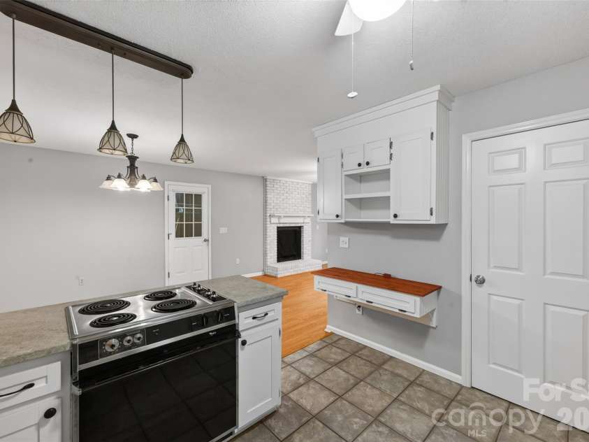 3550 Farm Lake Drive, Concord, NC 28027.  MLS# CAR4408143, YatesRealty ID 40405. 