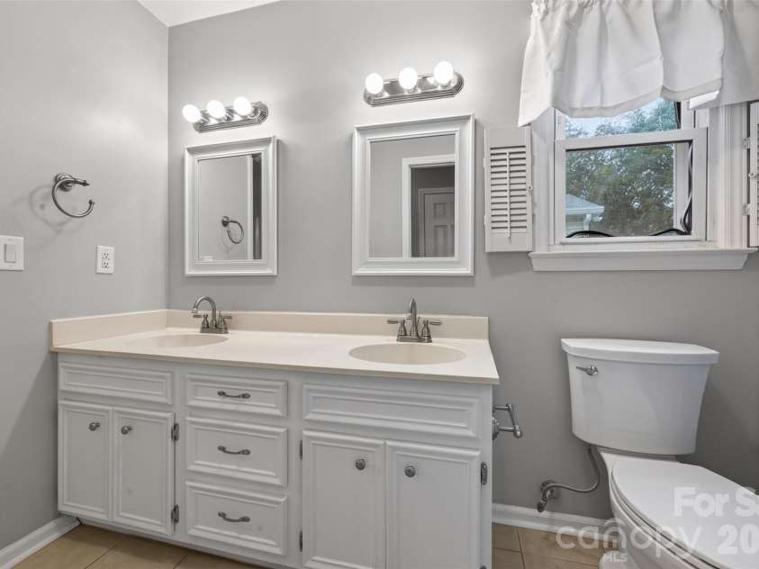 3550 Farm Lake Drive, Concord, NC 28027.  MLS# CAR4408143, YatesRealty ID 40405. 