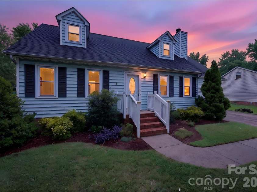 3550 Farm Lake Drive, Concord, NC 28027.  MLS# CAR4408143, YatesRealty ID 40405. 